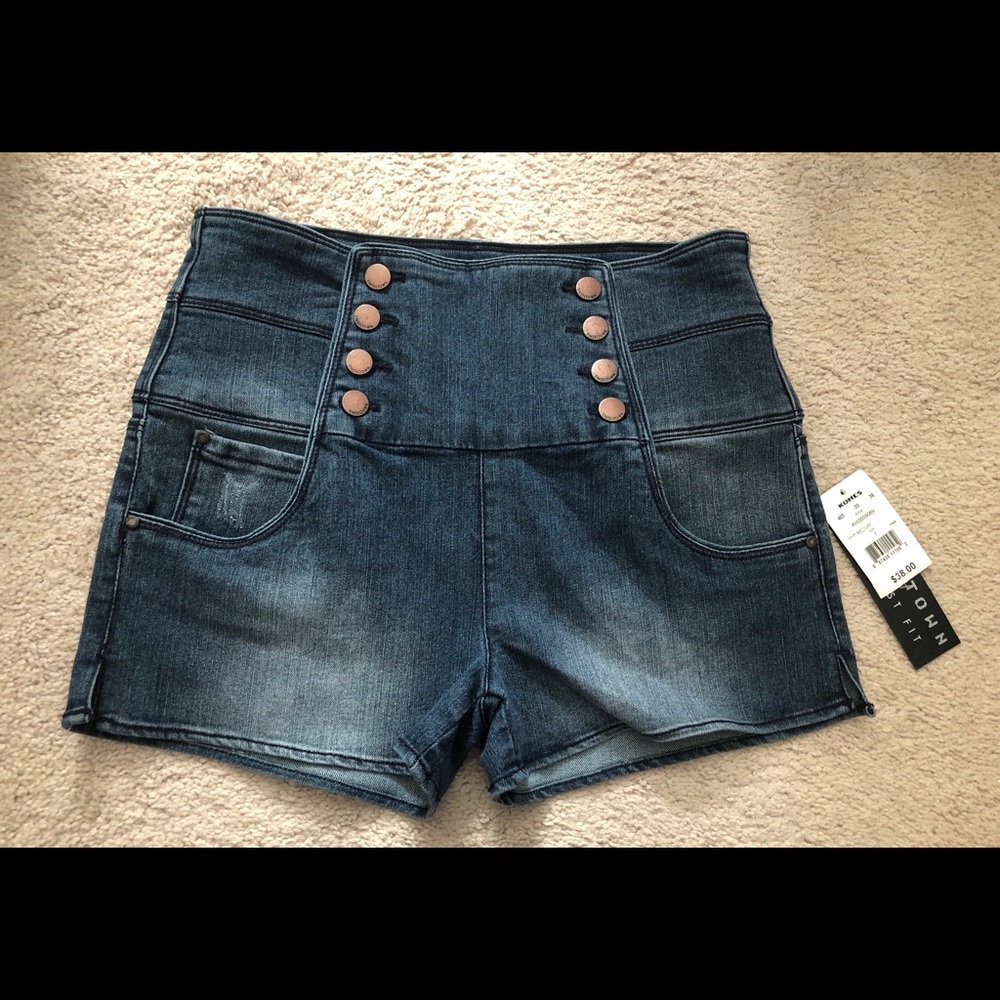 Tinseltown high waisted shorts size 7 NWT